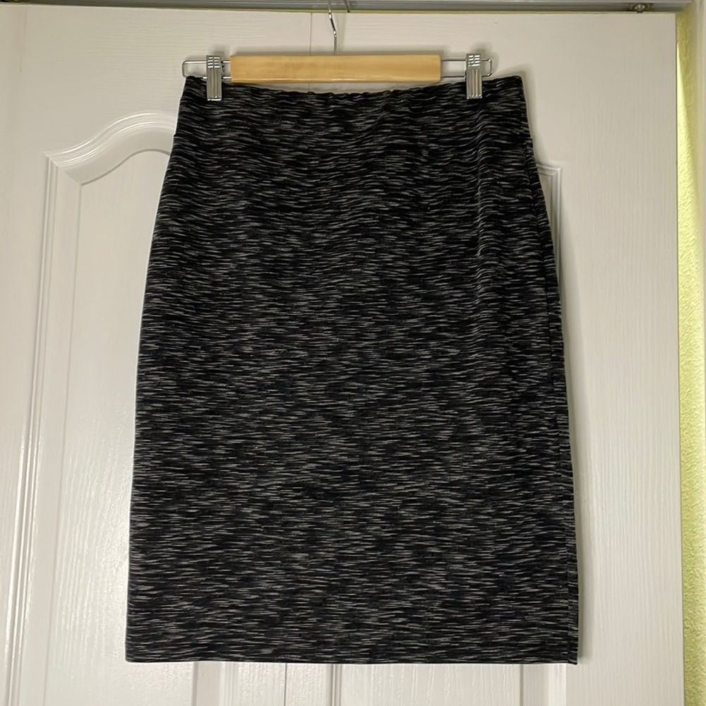 Women’s Stretch Midi Pencil Skirt - XL, Black and white